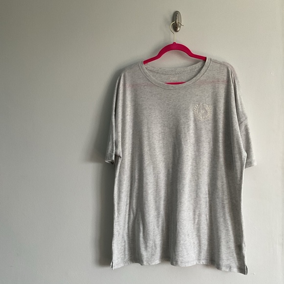🚫SOLD🚫VS Pink Oversized Side SLit SLeep Shirt - Picture 1 of 5